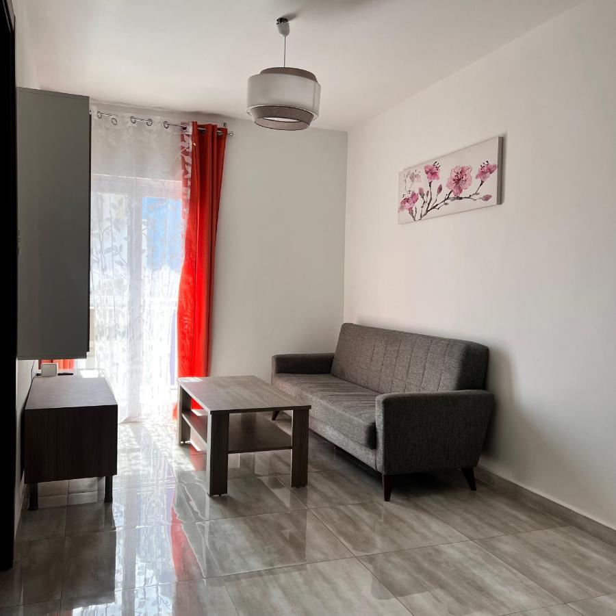 F4 Room 2, Private Room Two Single Beds Shared Bathroom Msida Kültér fotó